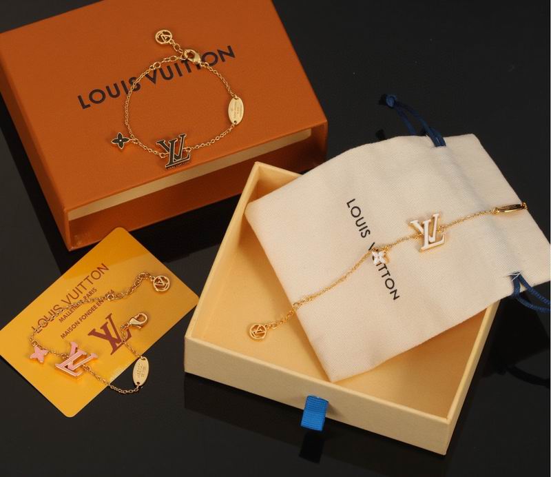 LV Bracelet 03lyr304